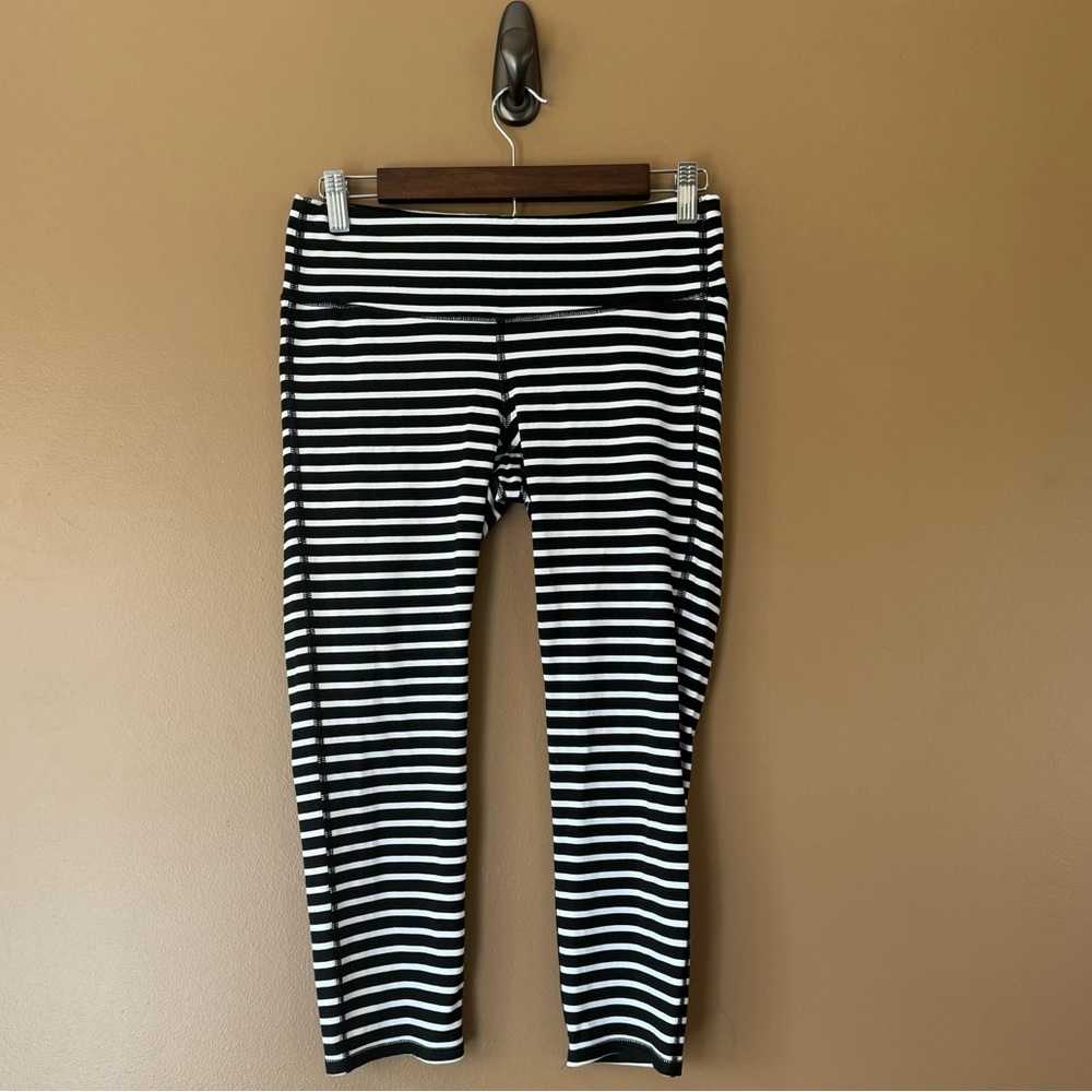 Athleta Black and White Striped Crop Leggings M